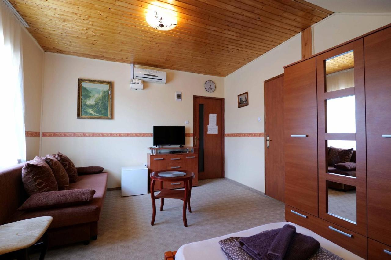 Nyilas Fogado Hotel Nyíregyháza Eksteriør billede