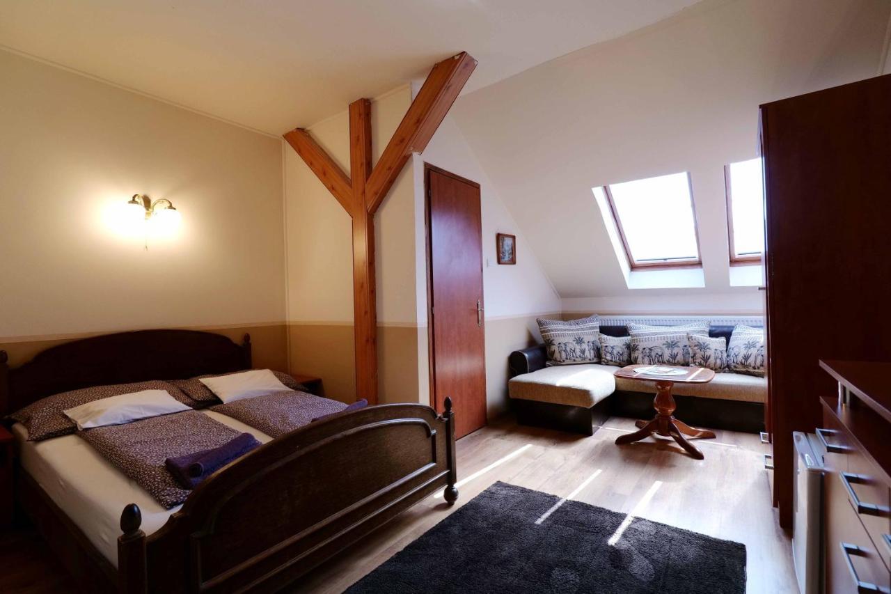 Nyilas Fogado Hotel Nyíregyháza Eksteriør billede