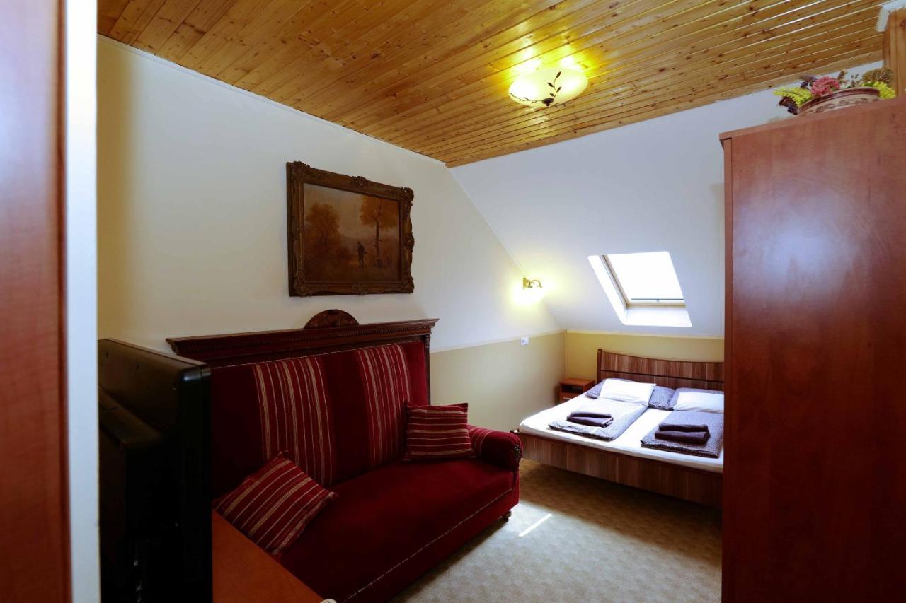 Nyilas Fogado Hotel Nyíregyháza Eksteriør billede