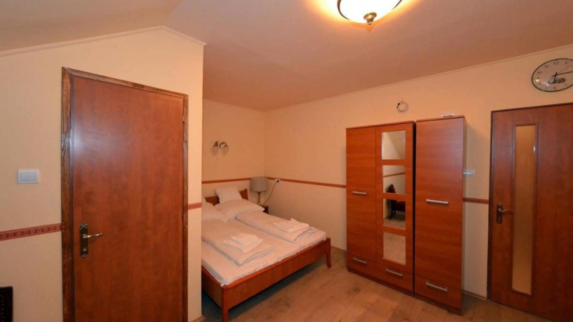 Nyilas Fogado Hotel Nyíregyháza Eksteriør billede